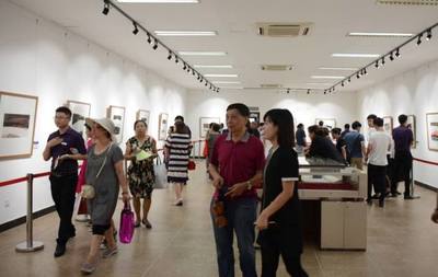 北势南气·壮美‘邱’色--邱汉桥山水画艺术展在荣宝斋天津分店盛大开幕